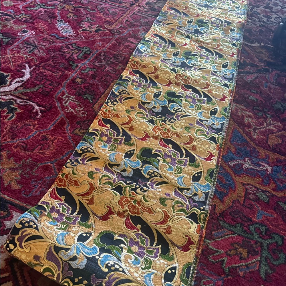 ❤️ VTG Japanese motif, art deco, brocade table runner, decorations, holiday❤️
